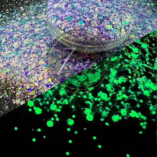 Charmed - Glow-in-the-Dark Glitter