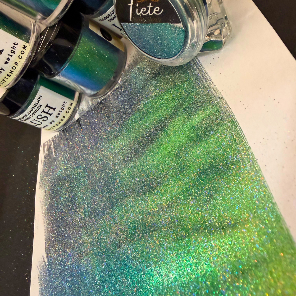 Lush - Chameleon Holographic Pigment Powder (2g)