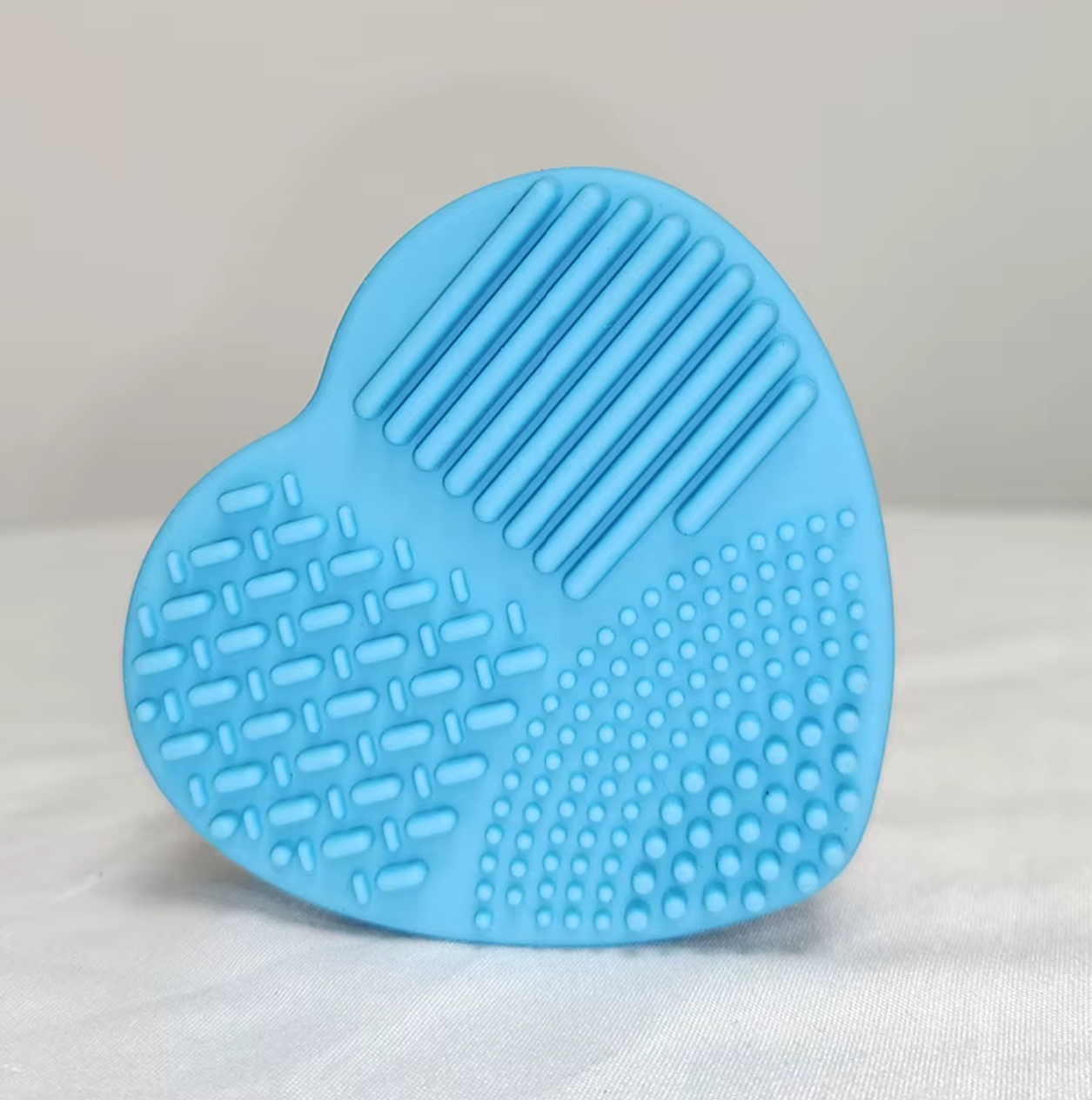Brush Buddy – Dual-Texture Brush Cleaning Tool